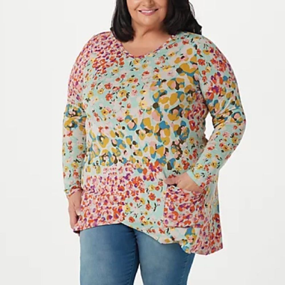 LOGO by Lori Goldstein Printed Rayon 230 V-Neck Top